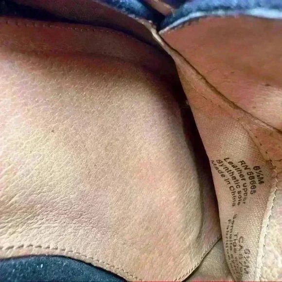 HALOGEN NORDSTROM Women’s Black Suede Mules Slides Sz 6.5 Classic Casual - Picture 4 of 9